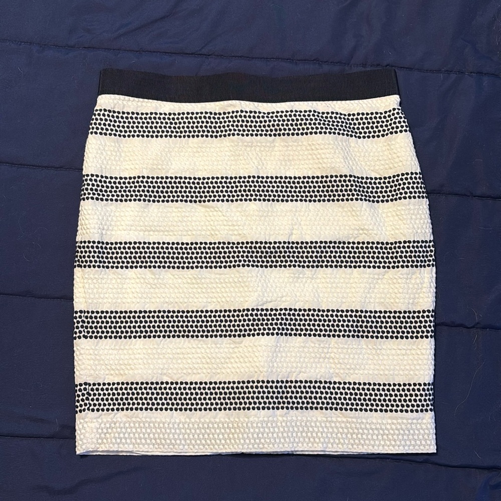 Ann Taylor black and white skirt